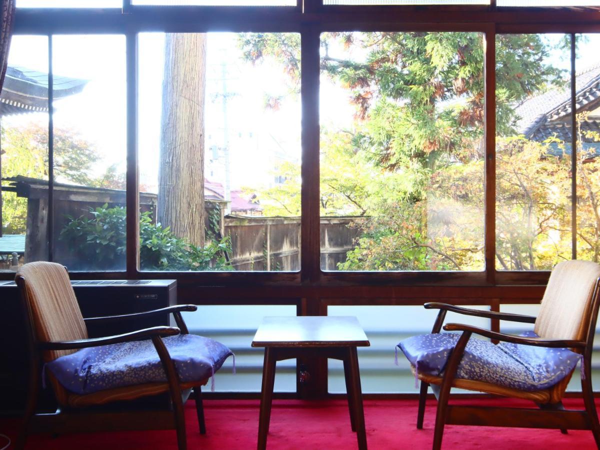 Maruka Ryokan Jamanoucsi Kültér fotó