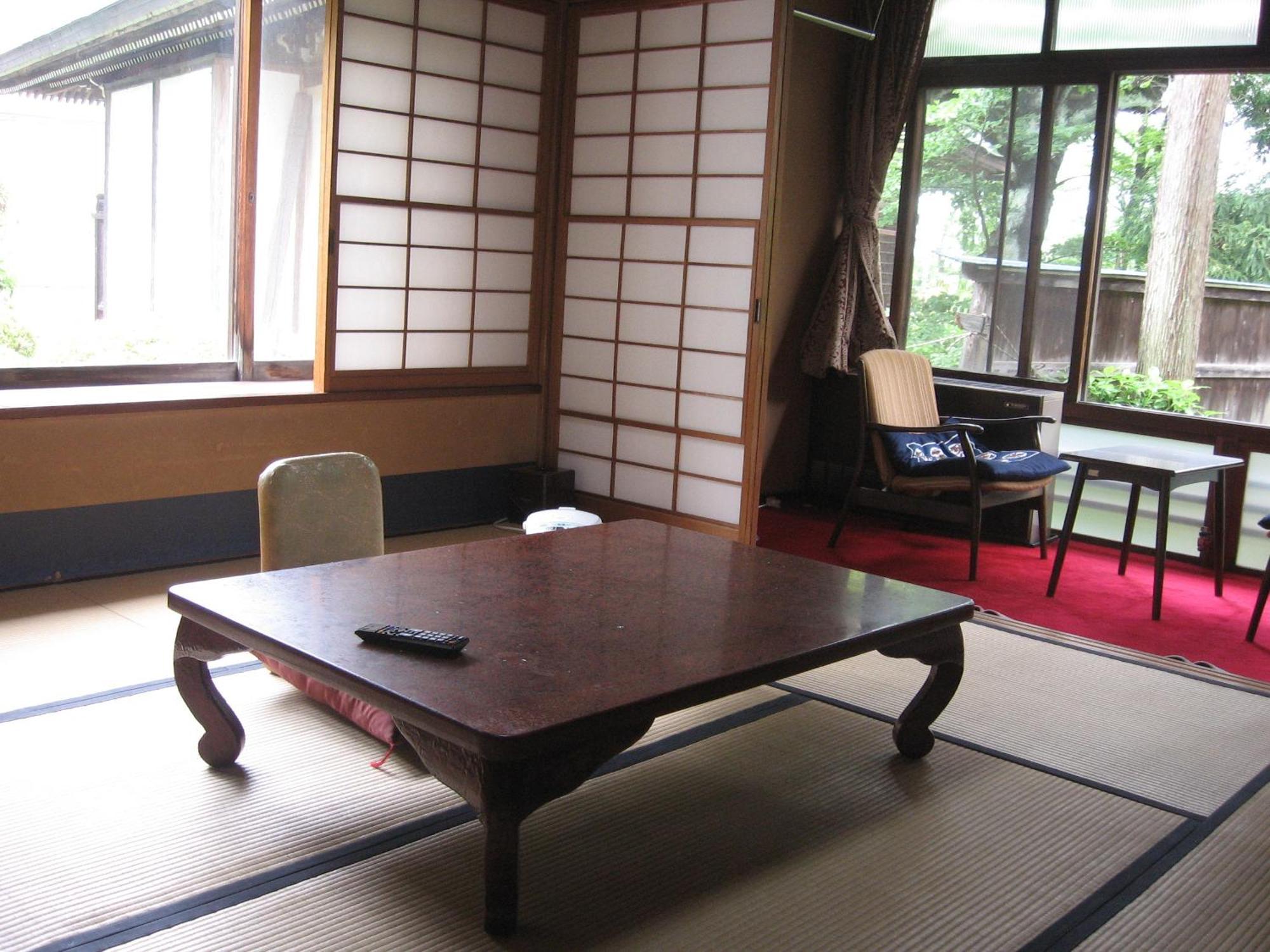 Maruka Ryokan Jamanoucsi Kültér fotó